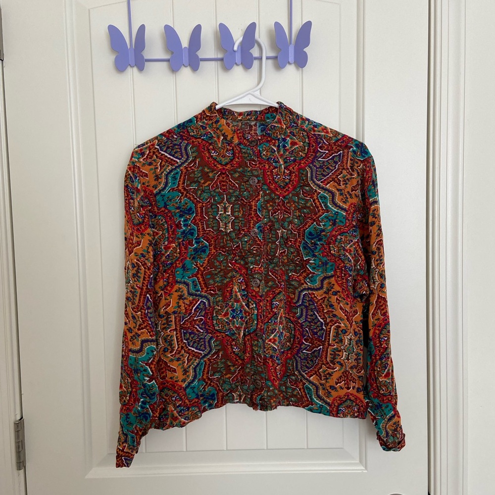 Women’s multicolor patterned high neck button long sleeve lightweight top medium